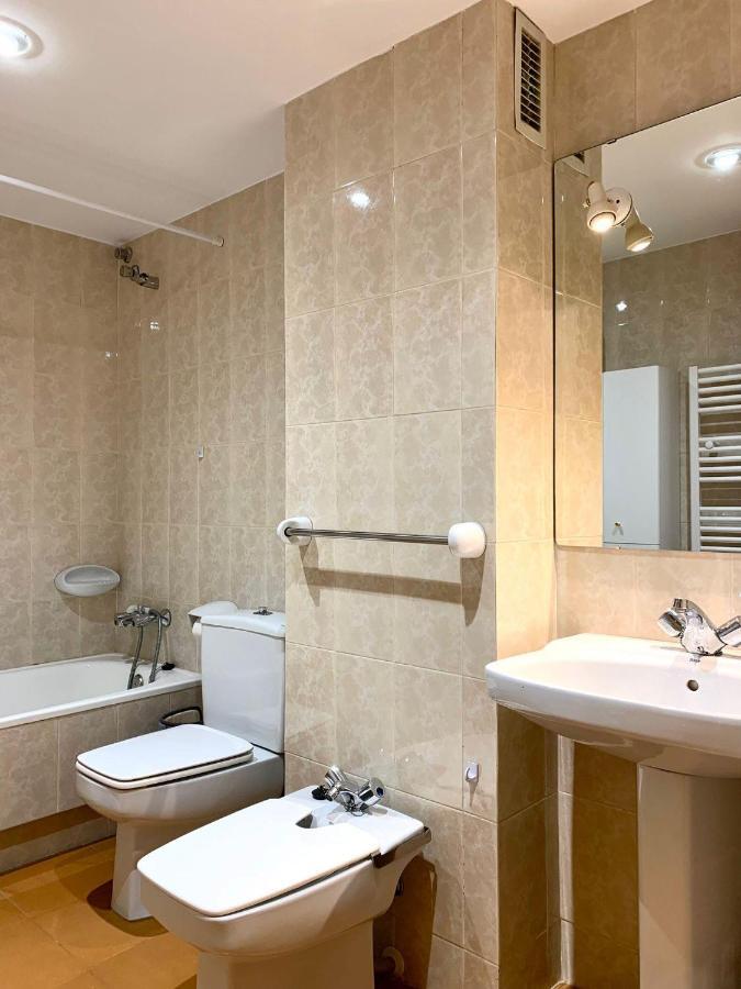 Apartamento Centrico Con Parking - L'Amfitriona Rialp Extérieur photo
