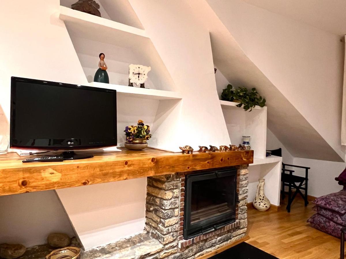 Apartamento Centrico Con Parking - L'Amfitriona Rialp Extérieur photo